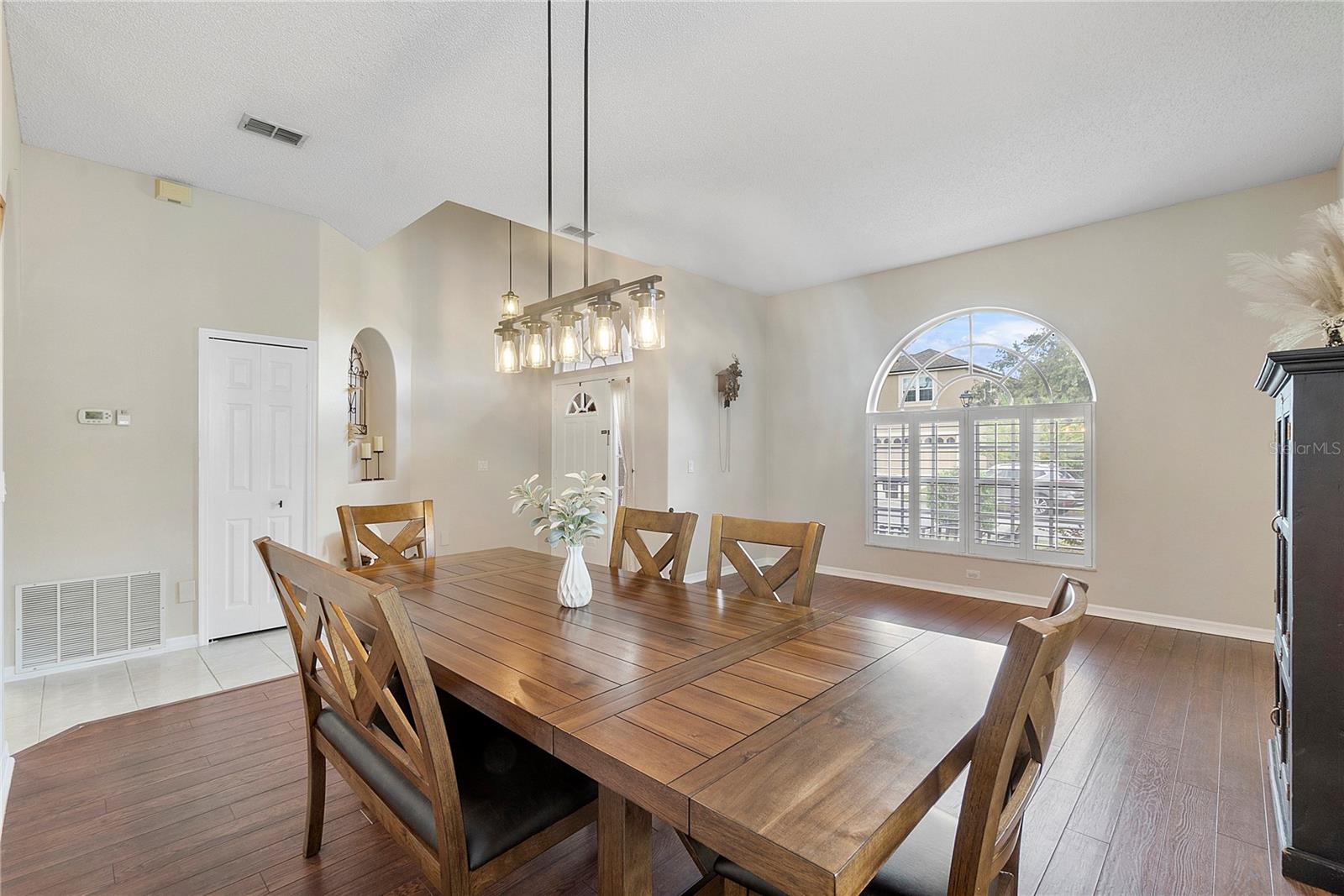 3329 FOXCROFT CIRCLE