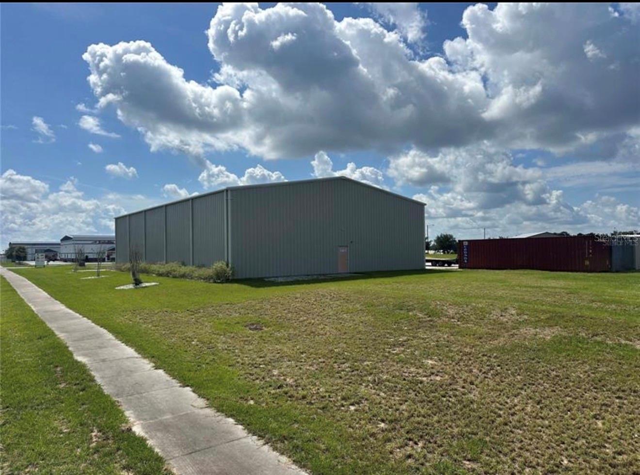 LEESBURG COMMONS BUS PARK - Commercial Sale