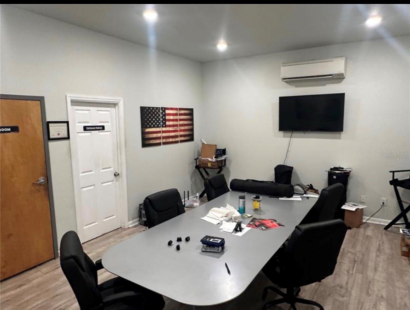 LEESBURG COMMONS BUS PARK - Commercial Sale