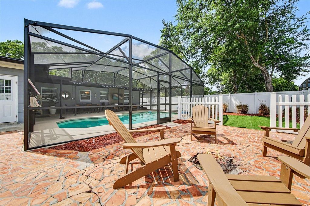 Photo of 1026 S Lakemont Avenue, Winter Park, FL 32792 (MLS # O6400730)