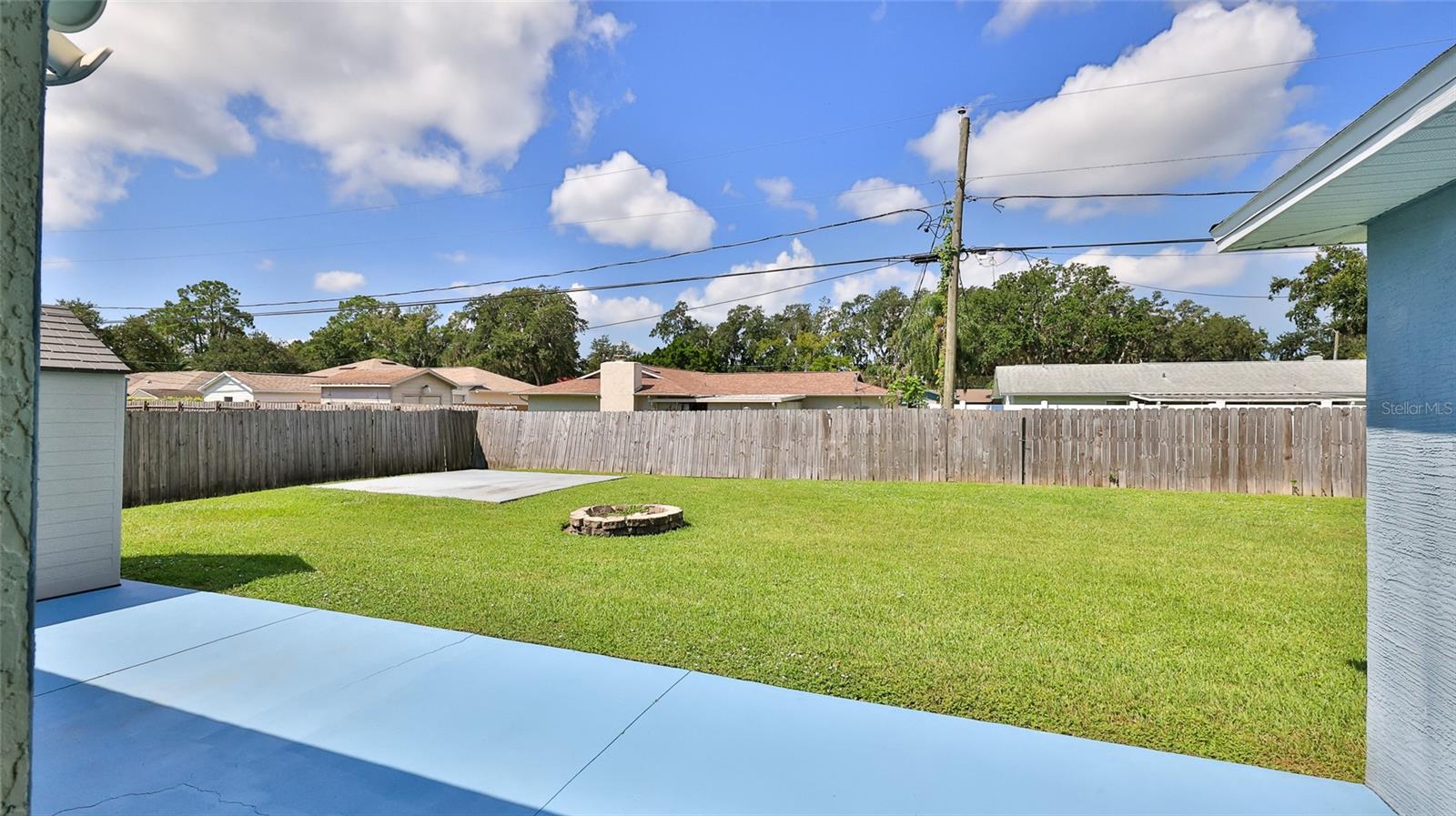 2520 PINE TREE DRIVE