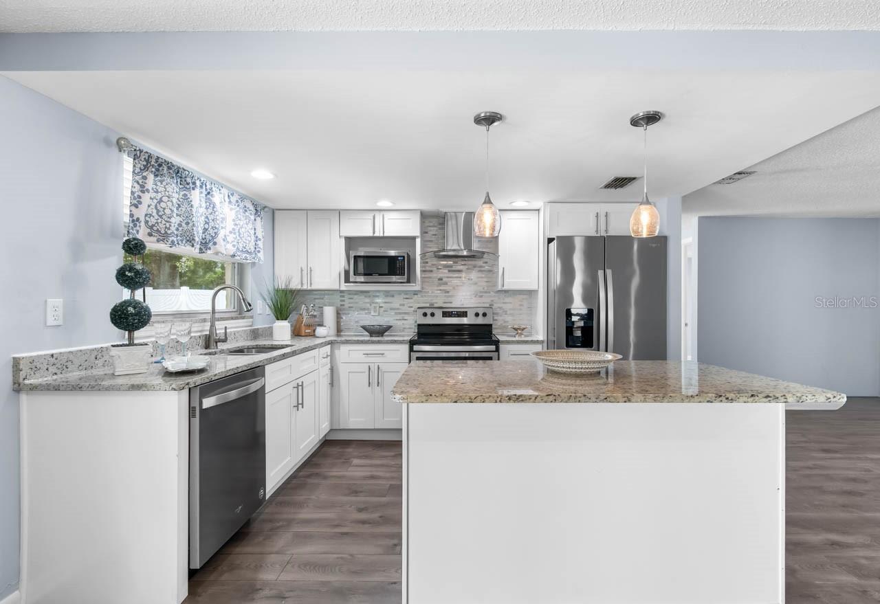 APOLLO BEACH UNIT FOUR - Residential