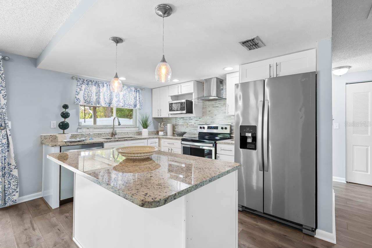 APOLLO BEACH UNIT FOUR - Residential