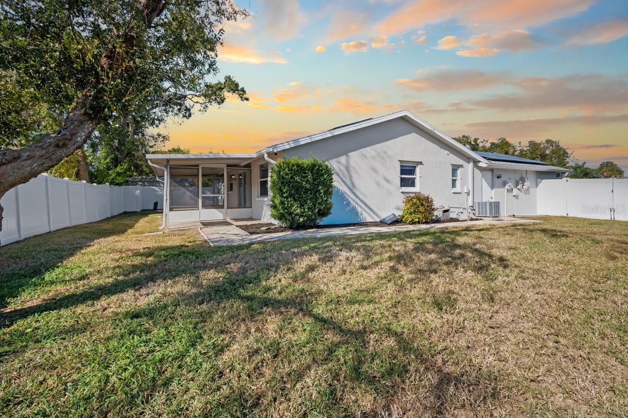 APOLLO BEACH UNIT FOUR - Residential