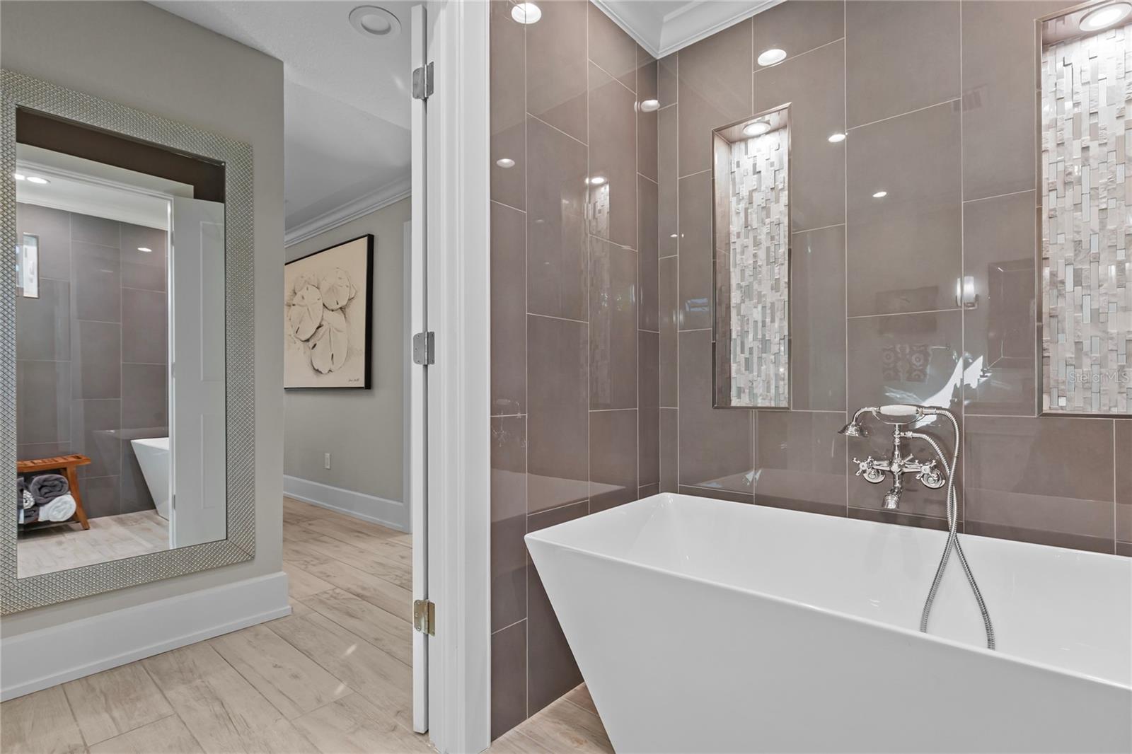 REUER SUB - Residential Lease