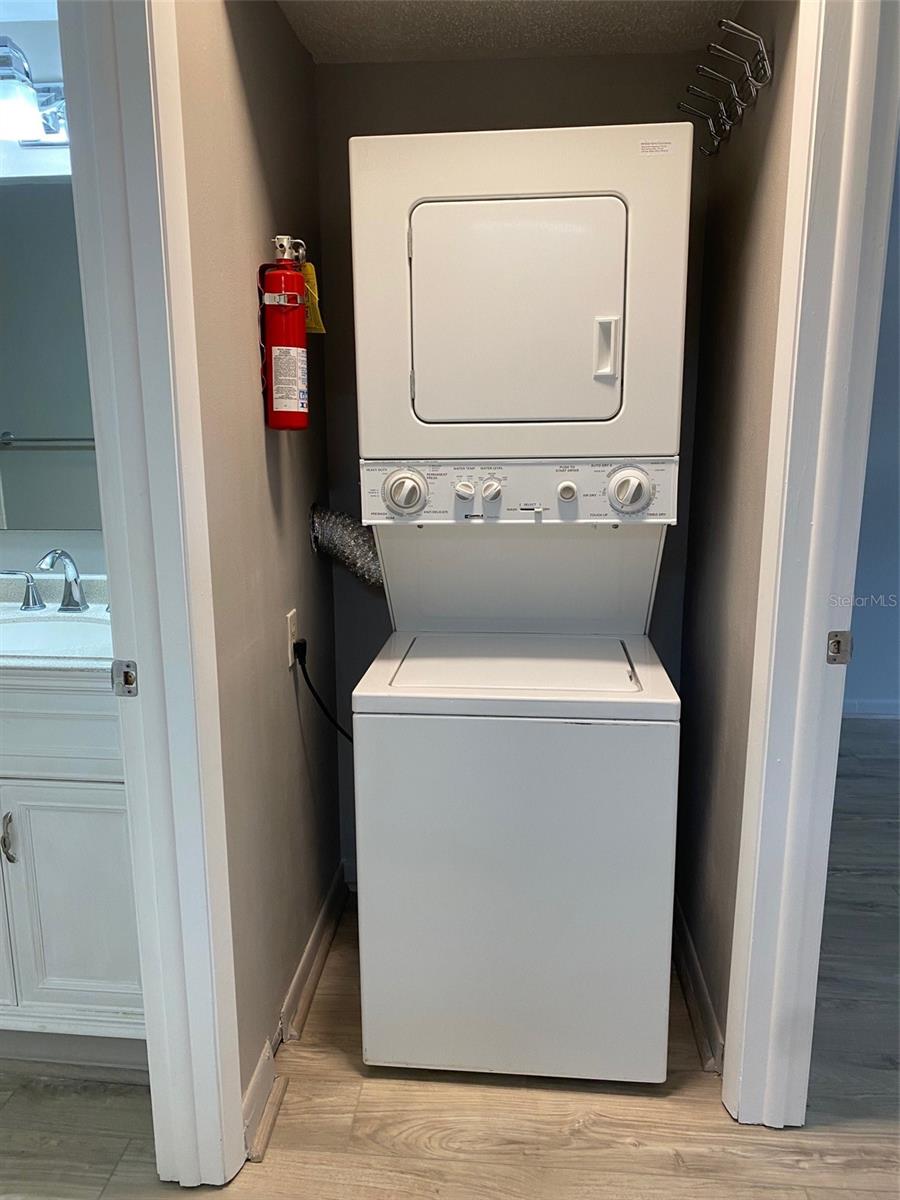 LONGWATER CHASE - Residential