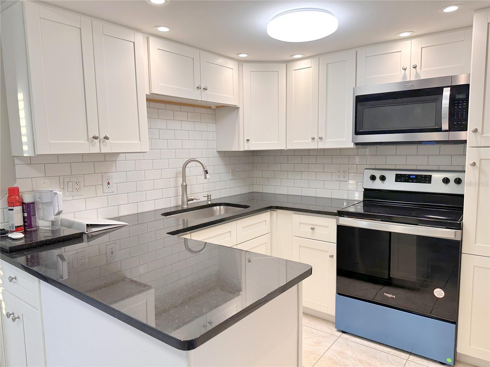 4158 TAMIAMI TRAIL A5