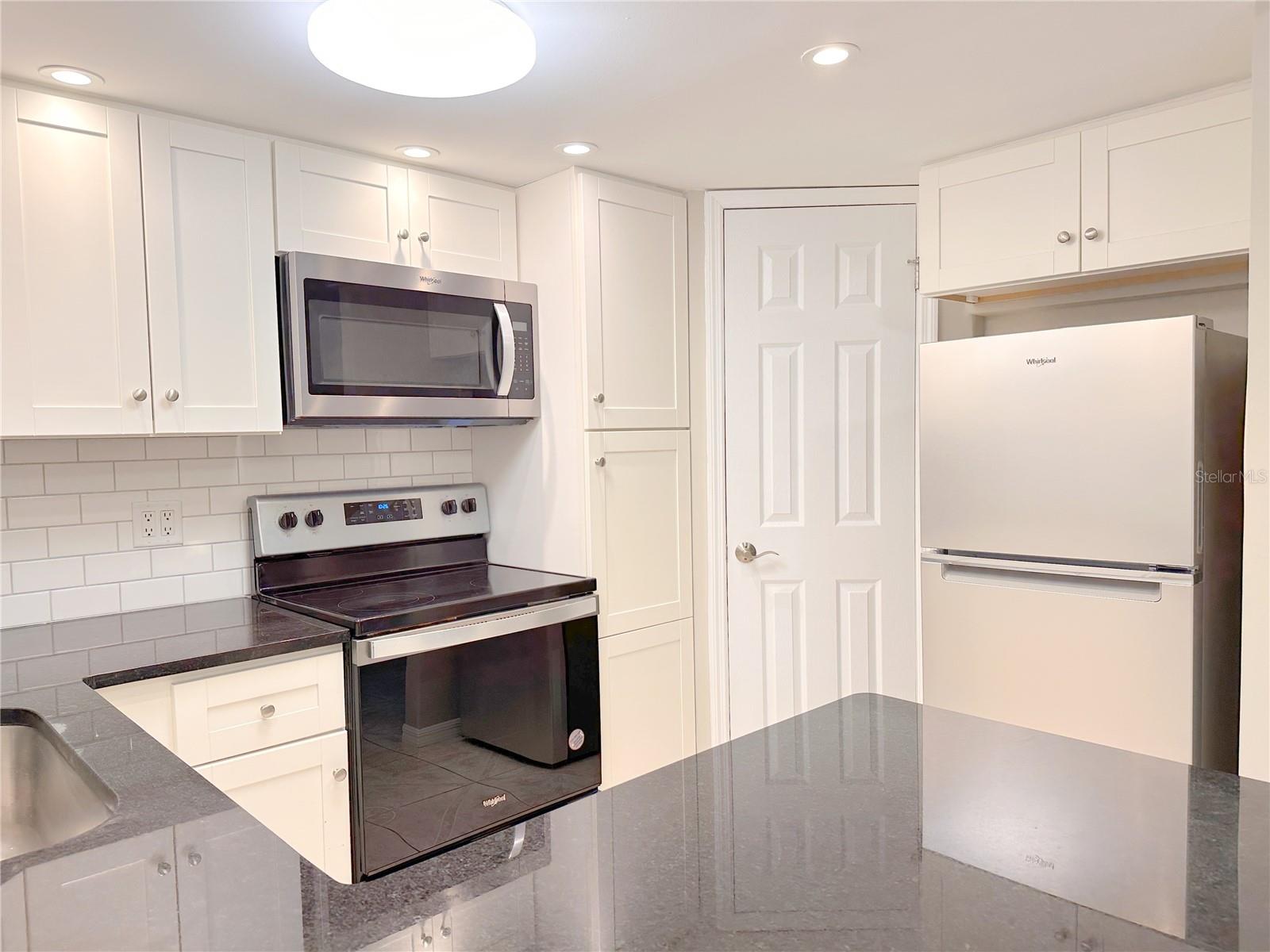 4158 TAMIAMI TRAIL A5