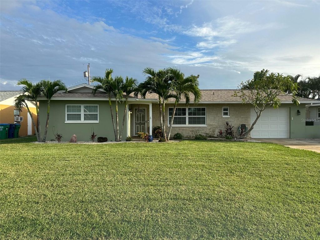 Photo of 11054 91st Terrace, Seminole, FL 33772 (MLS # TB8431587)