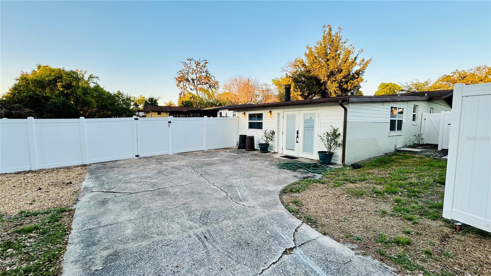 302 FOREST AVENUE