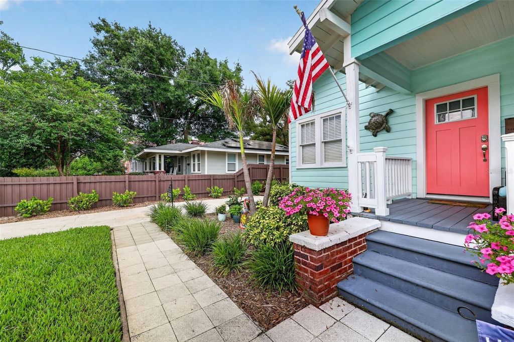 Photo of 303 E North Street, Tampa, FL 33604 (MLS # TB8510650)