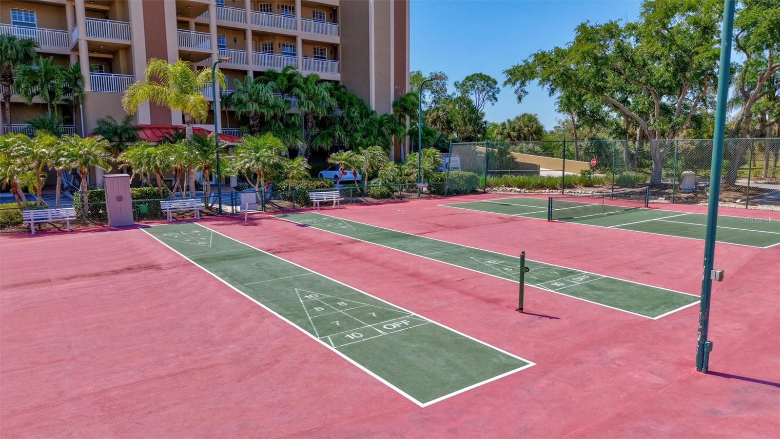 BLACKBURN HARBOR RESIDENCES - Residential