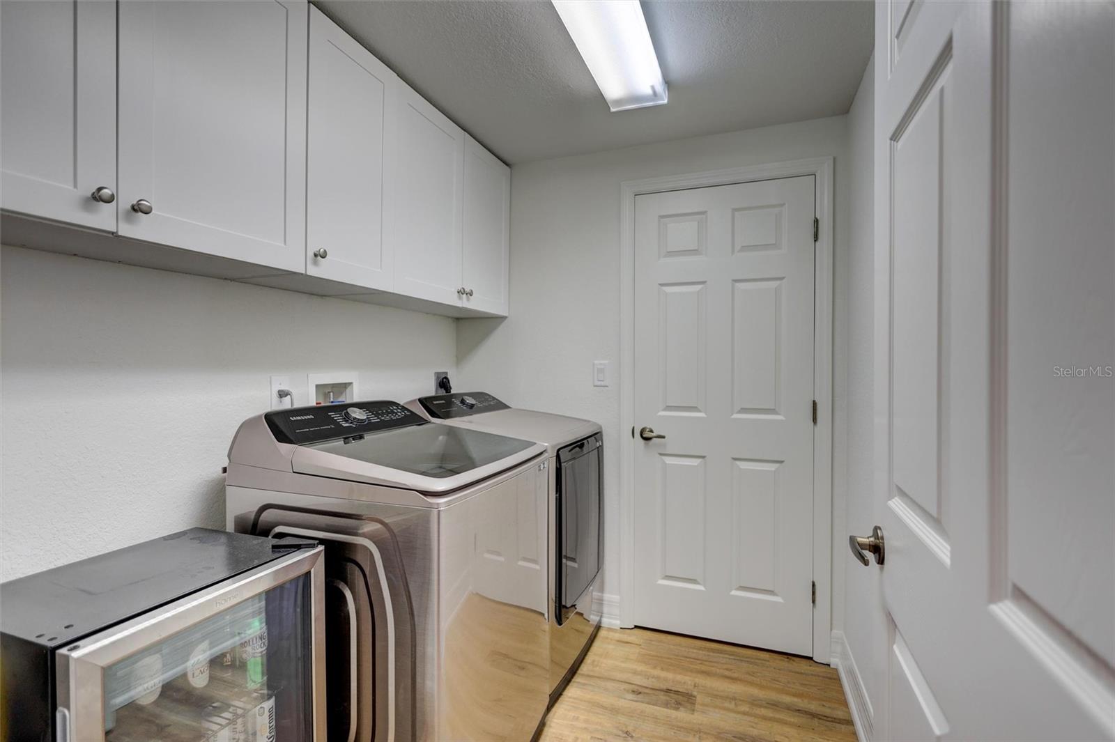 BLACKBURN HARBOR RESIDENCES - Residential