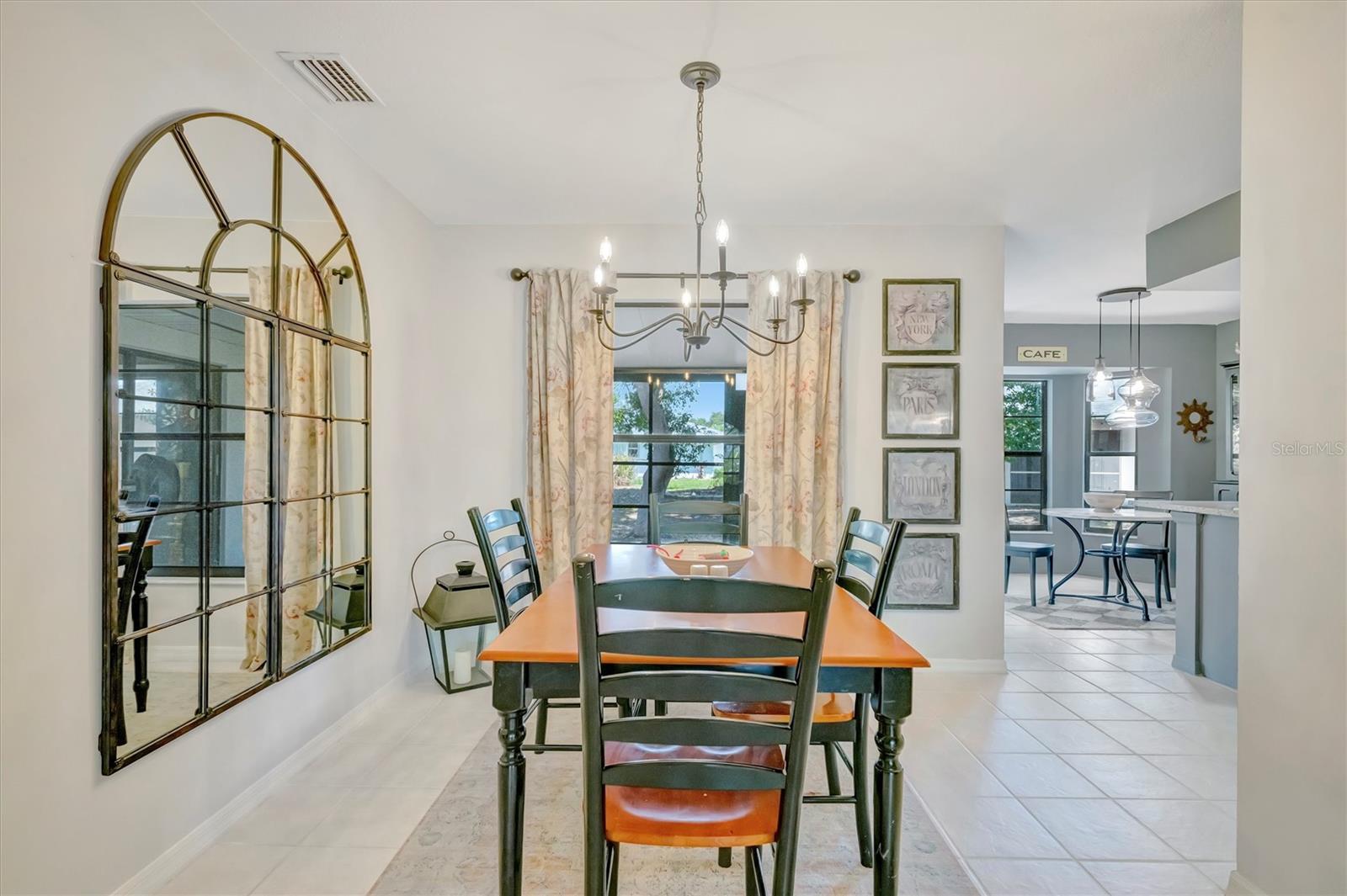 DEER HOLLOW - Residential