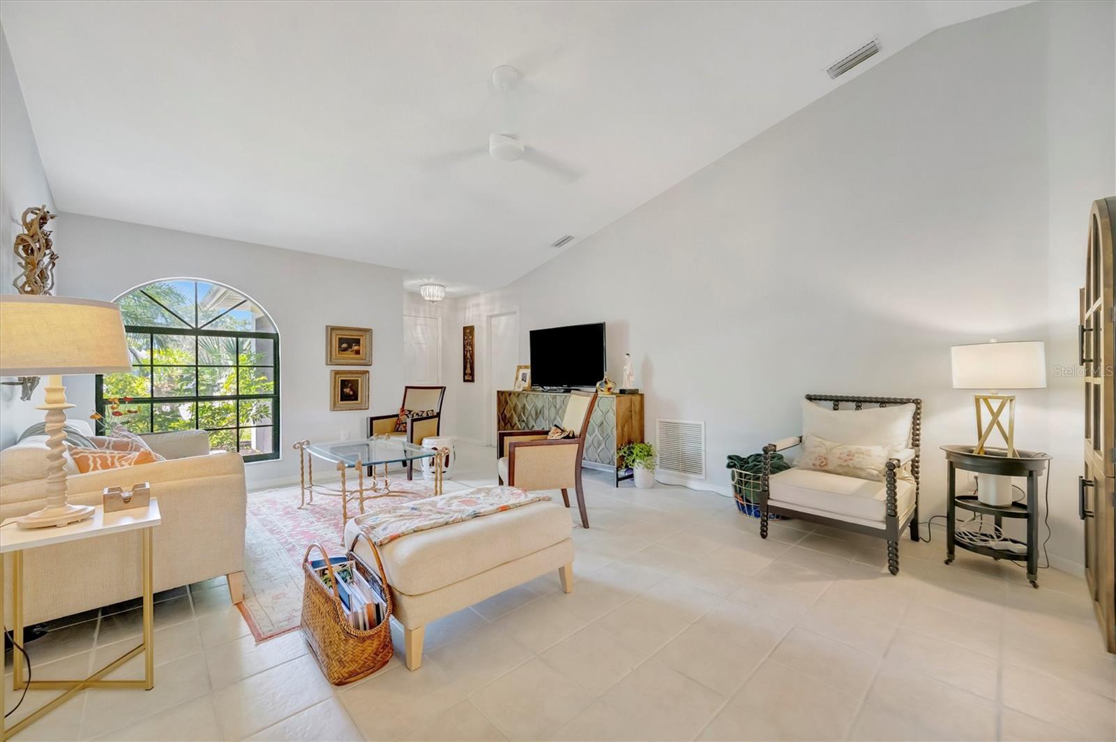 DEER HOLLOW - Residential