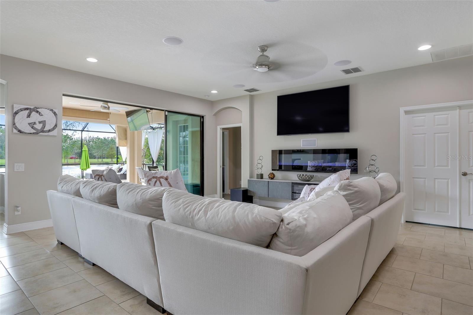 K-BAR RANCH - Residential