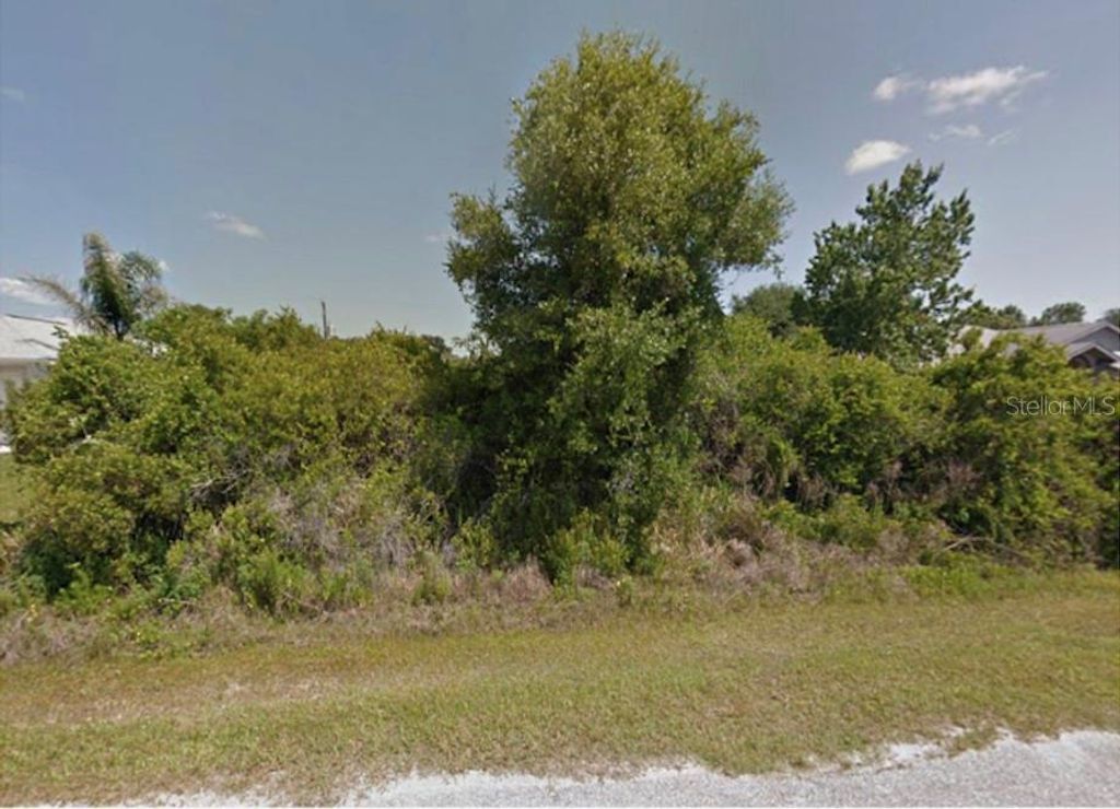 Photo of 27 Crock Avenue, North Port, FL 34291 (MLS # C7523766)