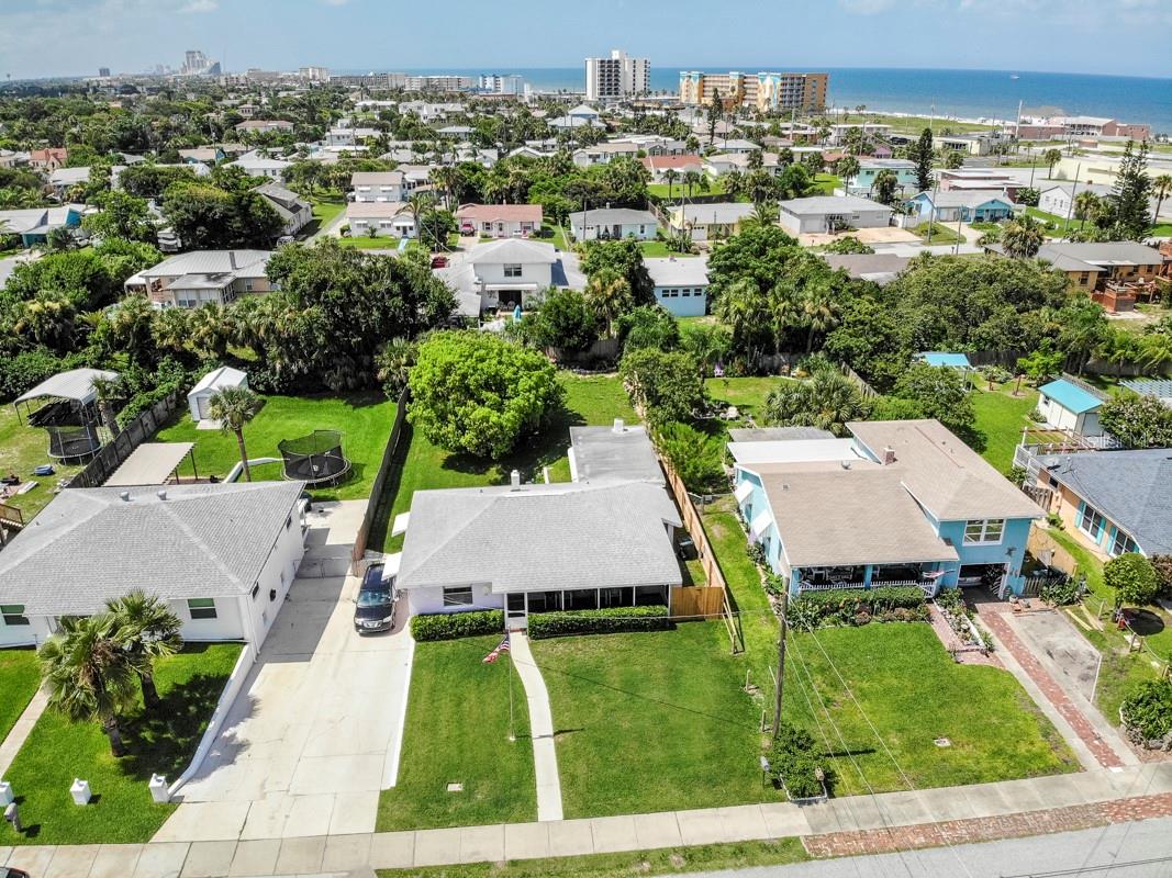 Pato Manor - Residential