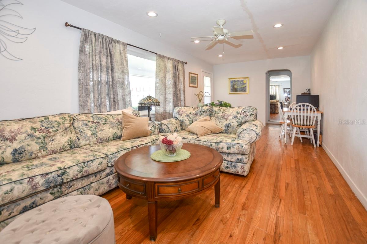 Pato Manor - Residential