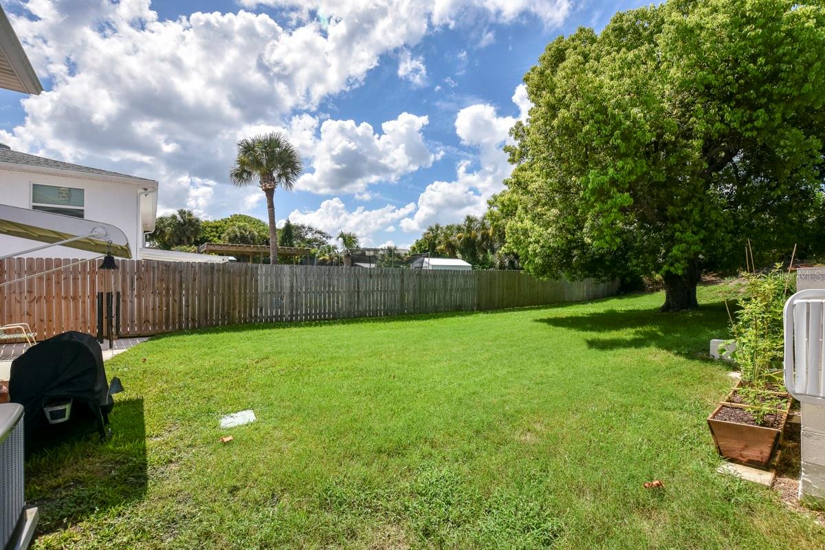 Pato Manor - Residential