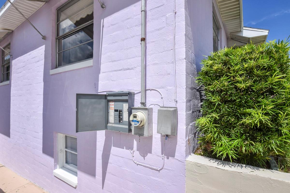 Pato Manor - Residential