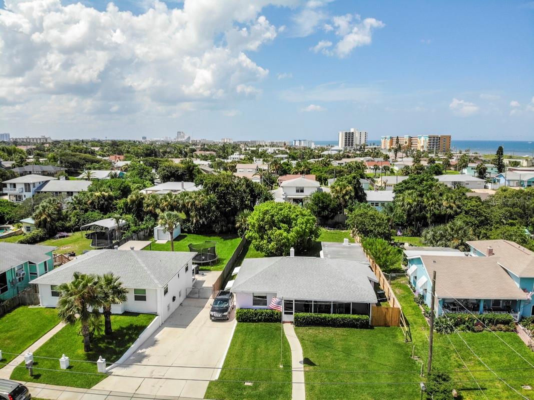 Pato Manor - Residential