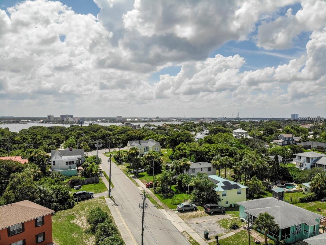 Pato Manor - Residential