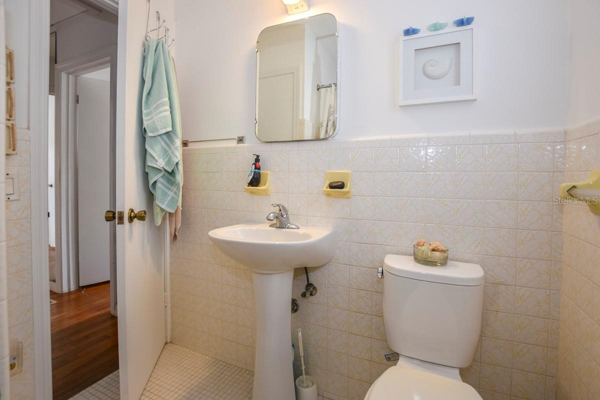 Pato Manor - Residential