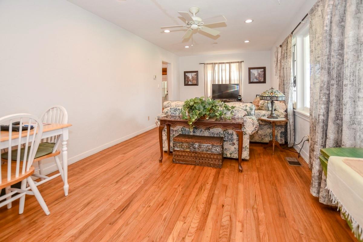 Pato Manor - Residential