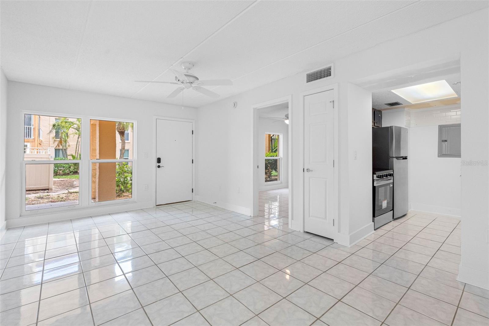 BOCA SHORES CONDOMINIUM - Residential
