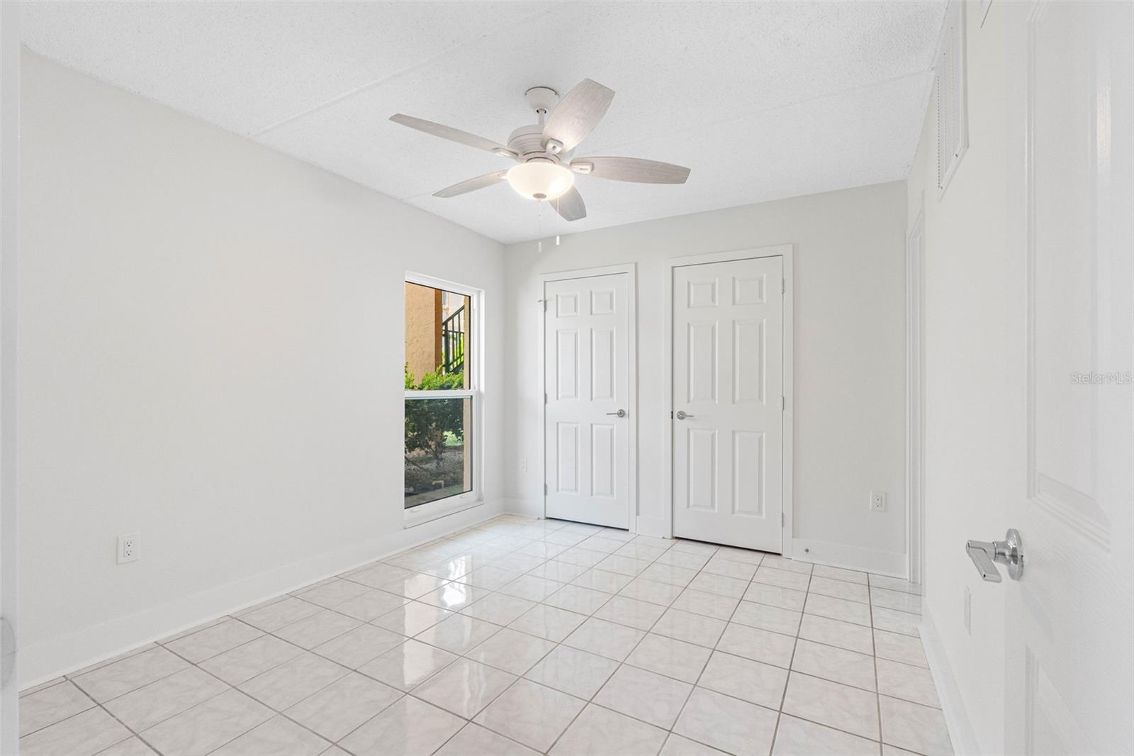 BOCA SHORES CONDOMINIUM - Residential
