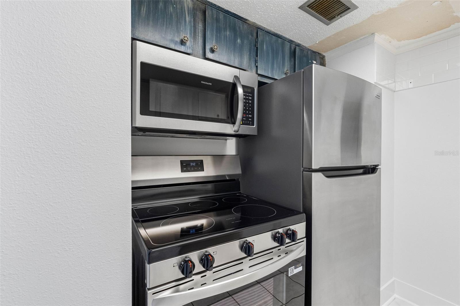 BOCA SHORES CONDOMINIUM - Residential
