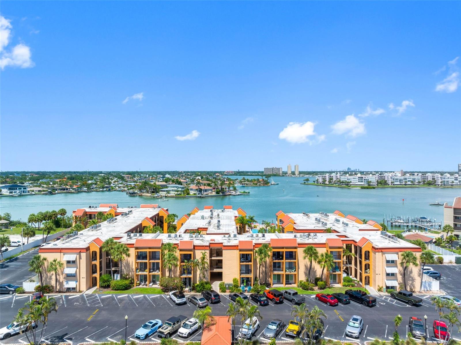BOCA SHORES CONDOMINIUM - Residential