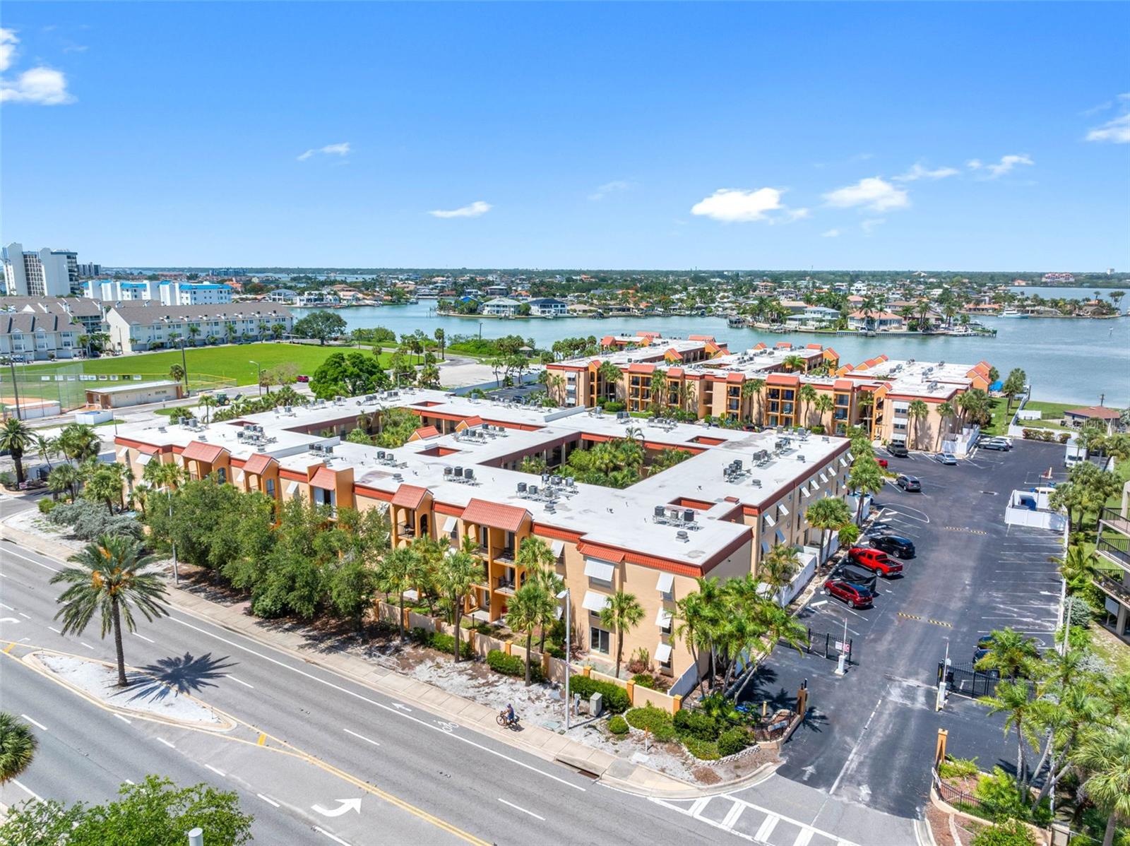 BOCA SHORES CONDOMINIUM - Residential