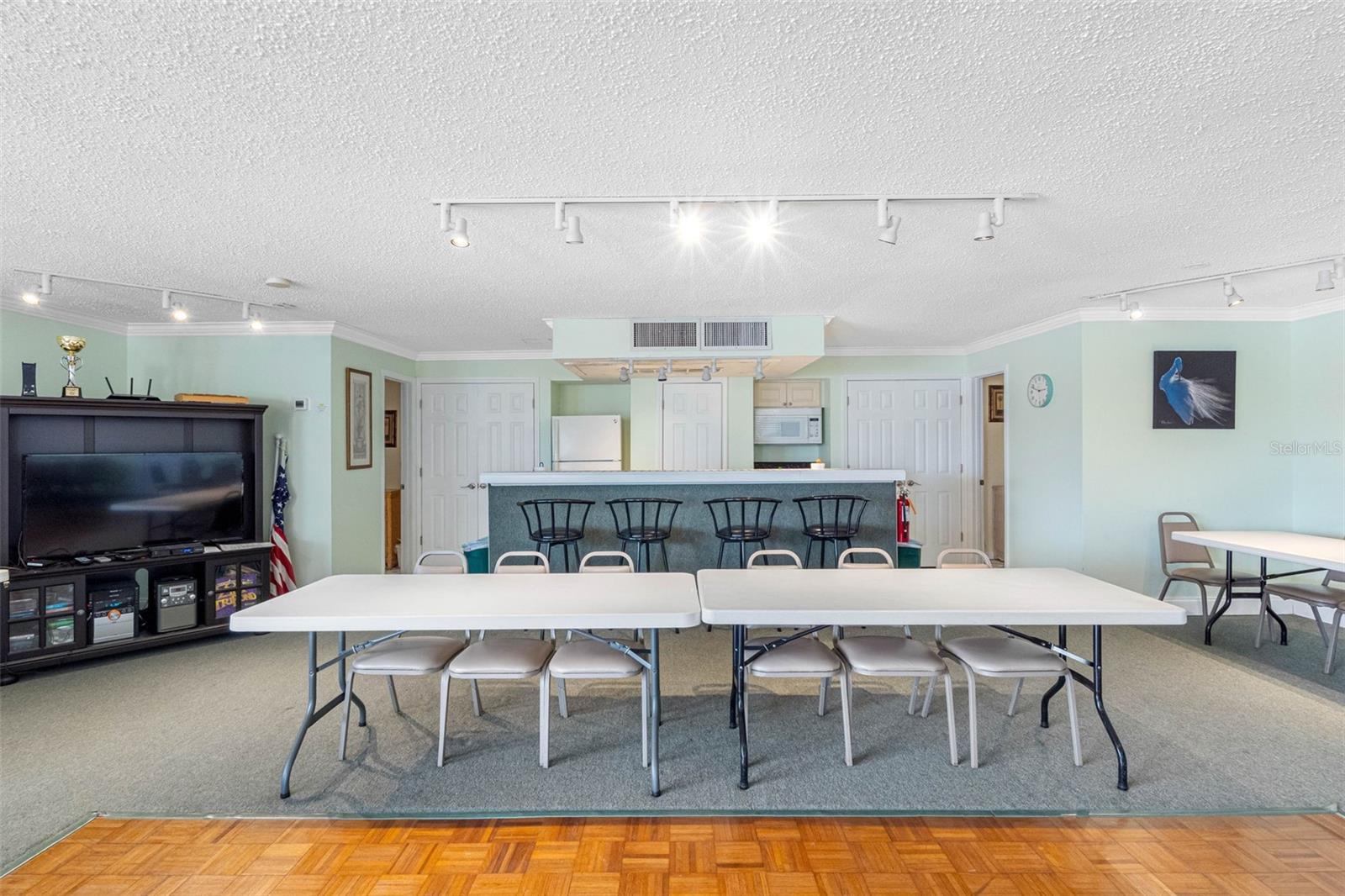 BOCA SHORES CONDOMINIUM - Residential