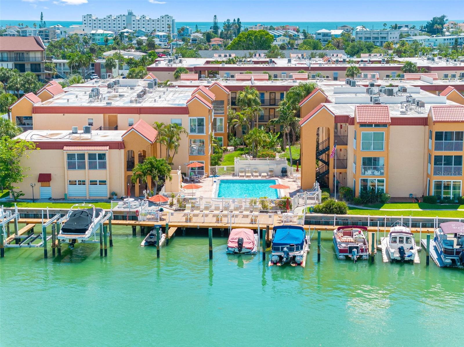 BOCA SHORES CONDOMINIUM - Residential