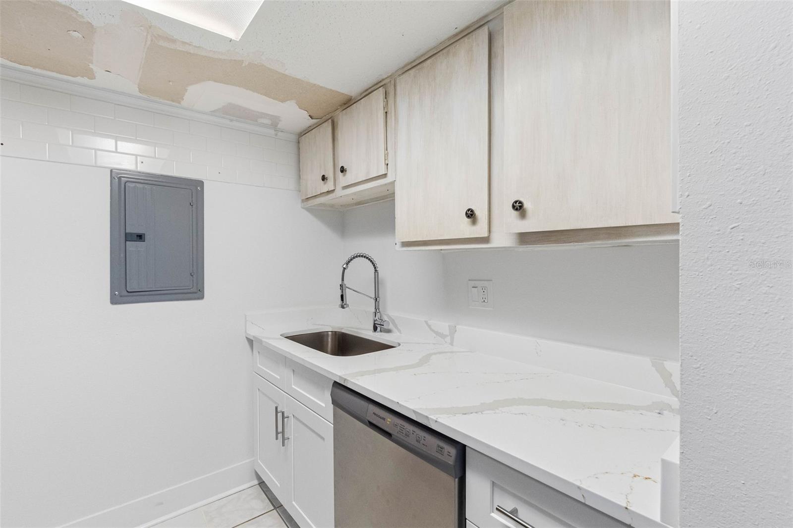 BOCA SHORES CONDOMINIUM - Residential