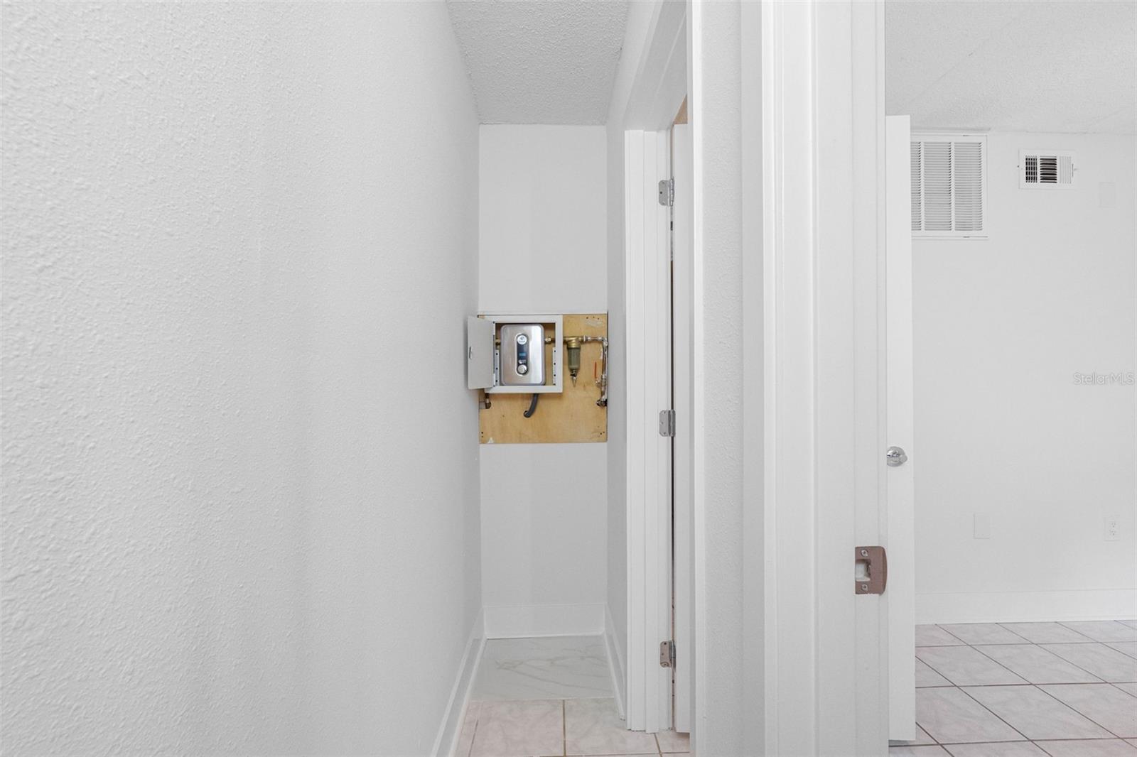 BOCA SHORES CONDOMINIUM - Residential