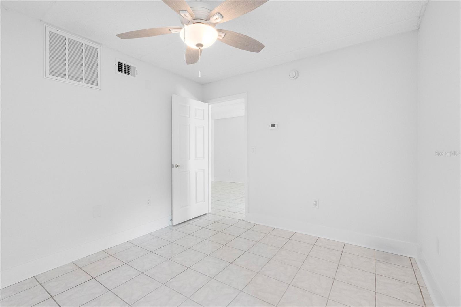 BOCA SHORES CONDOMINIUM - Residential