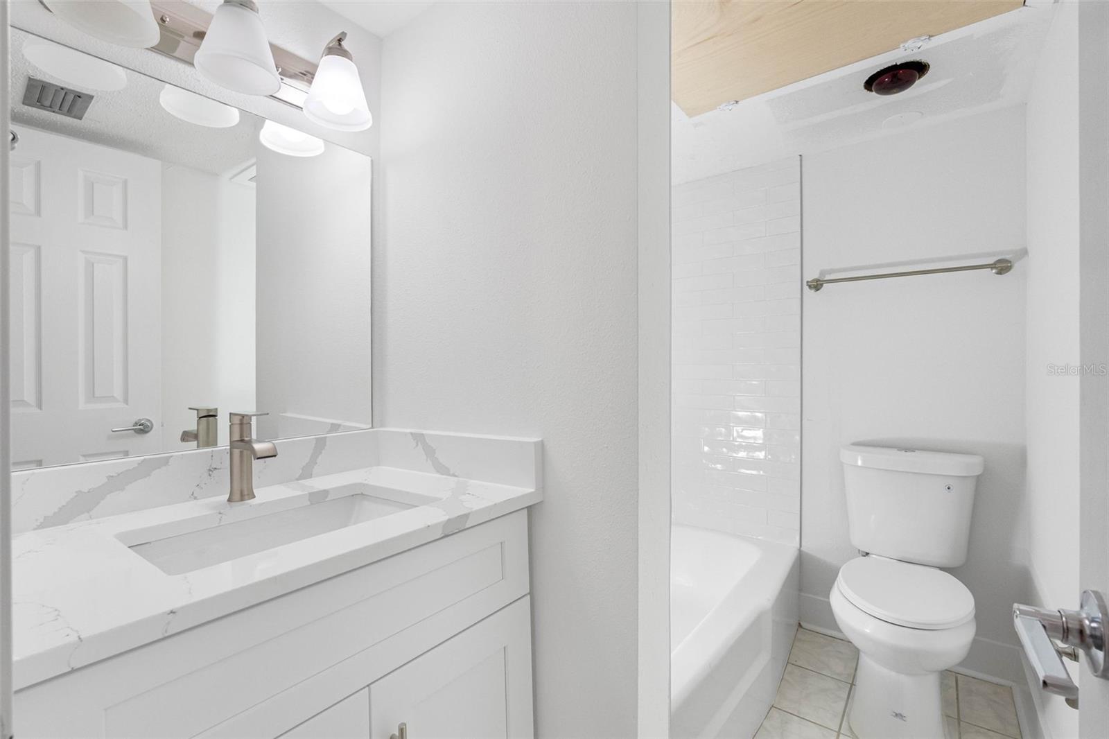 BOCA SHORES CONDOMINIUM - Residential