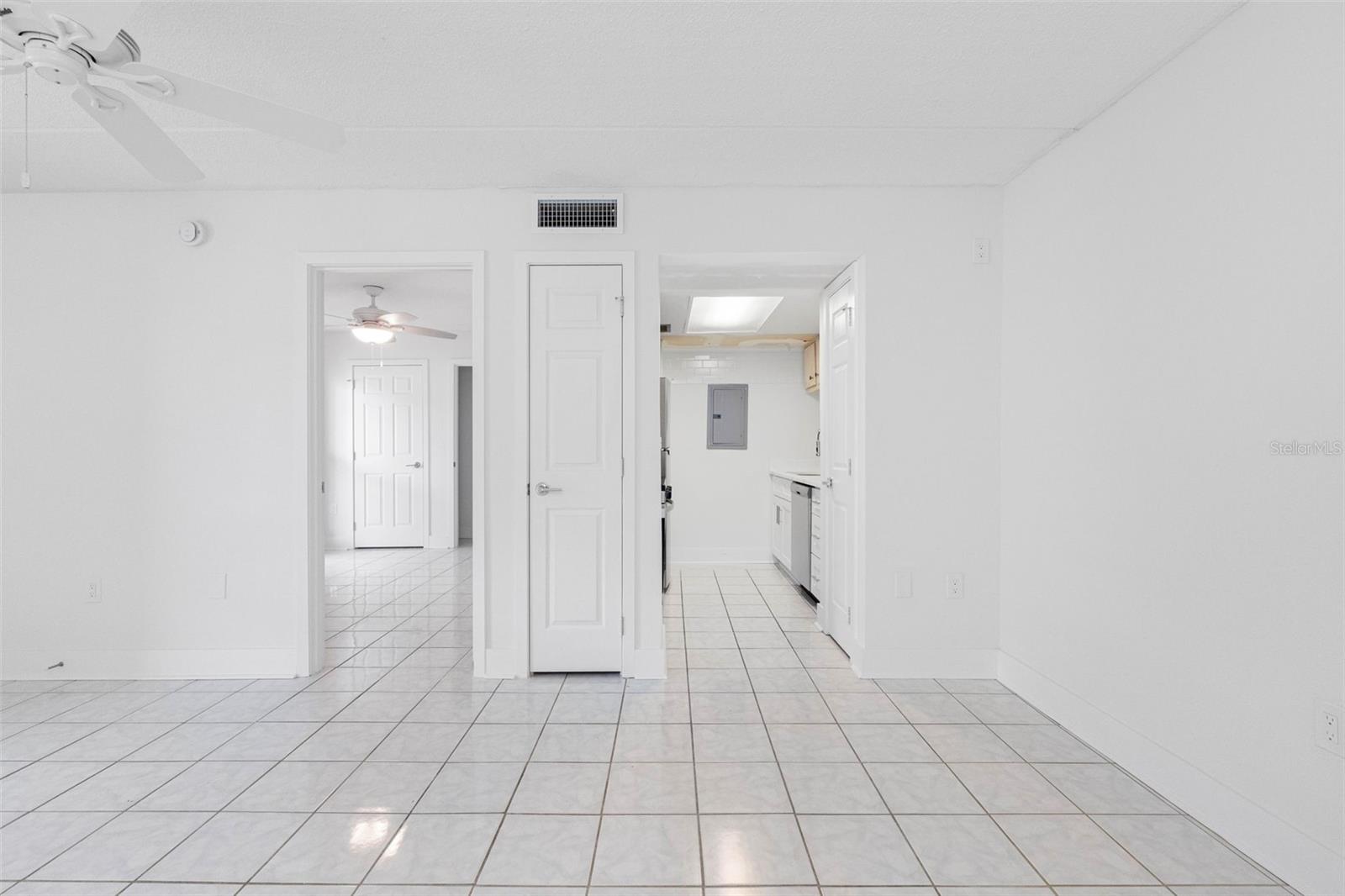 BOCA SHORES CONDOMINIUM - Residential