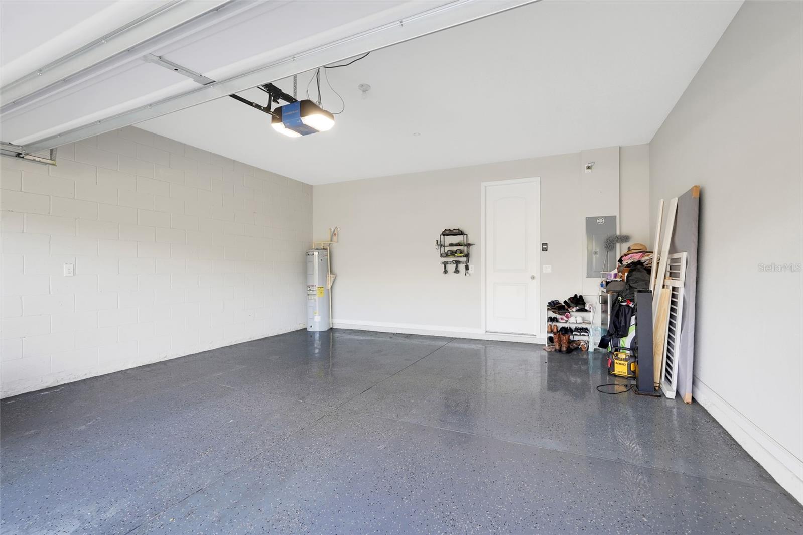 PINEWOOD GARDENS - Residential