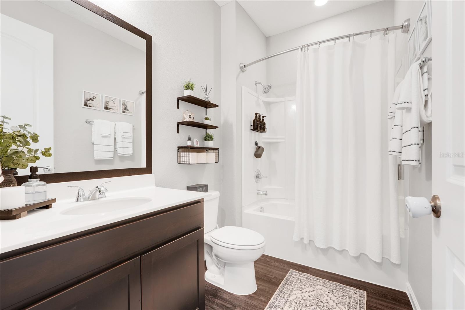 PINEWOOD GARDENS - Residential