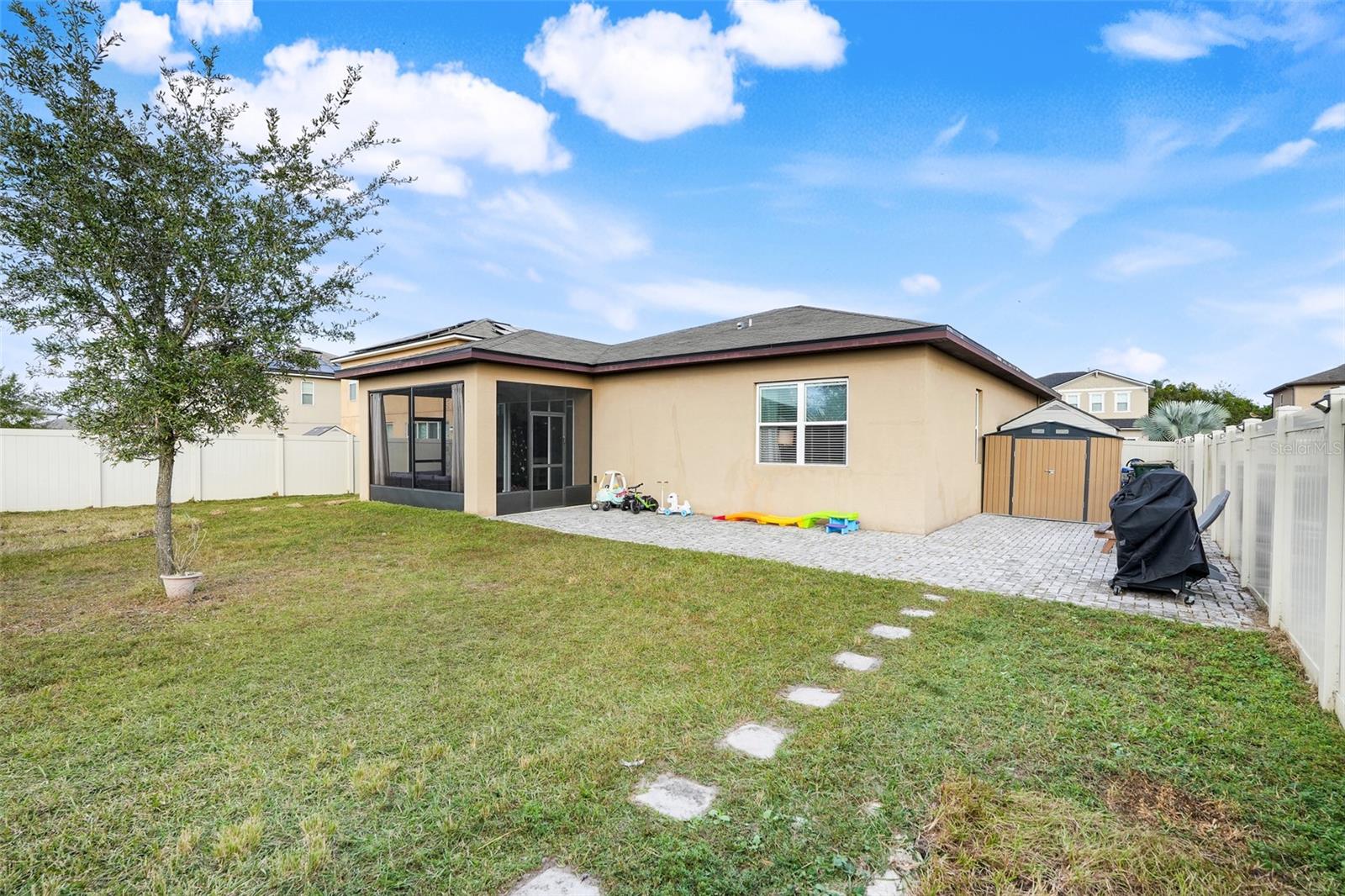 PINEWOOD GARDENS - Residential