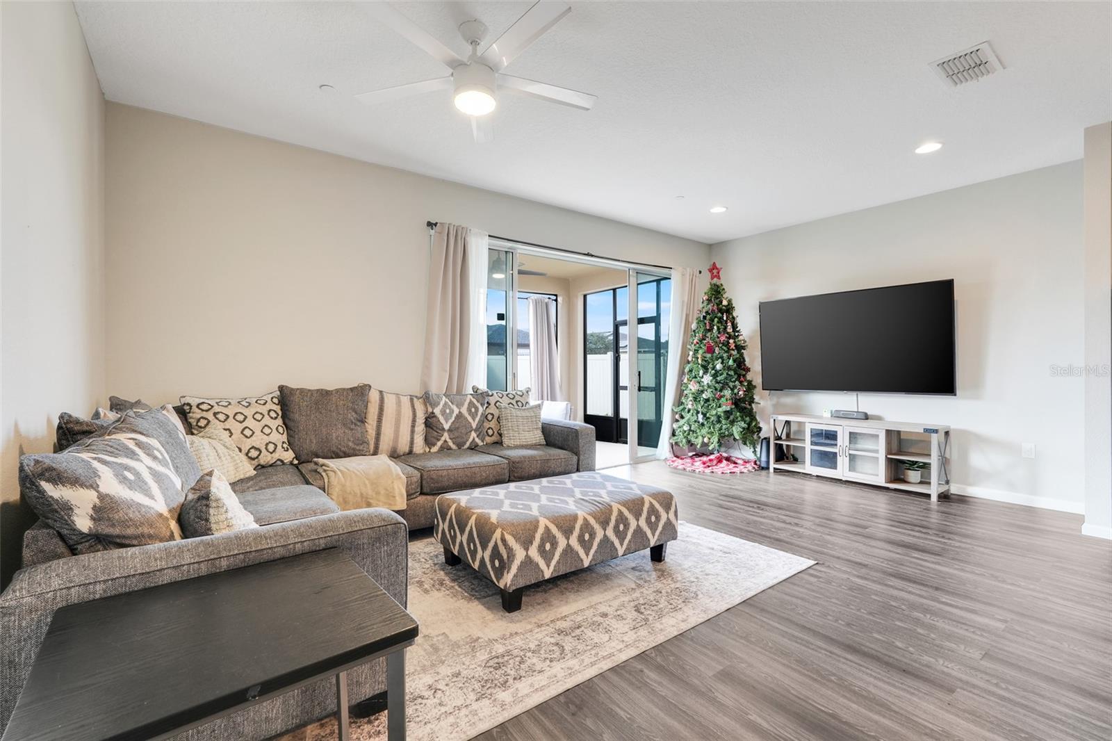 PINEWOOD GARDENS - Residential