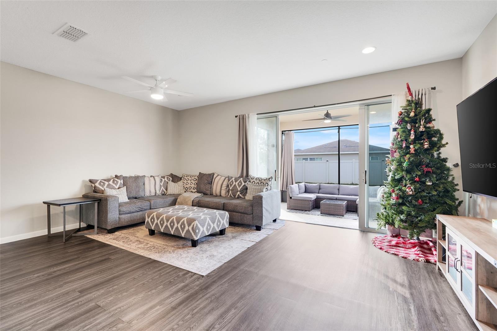 PINEWOOD GARDENS - Residential