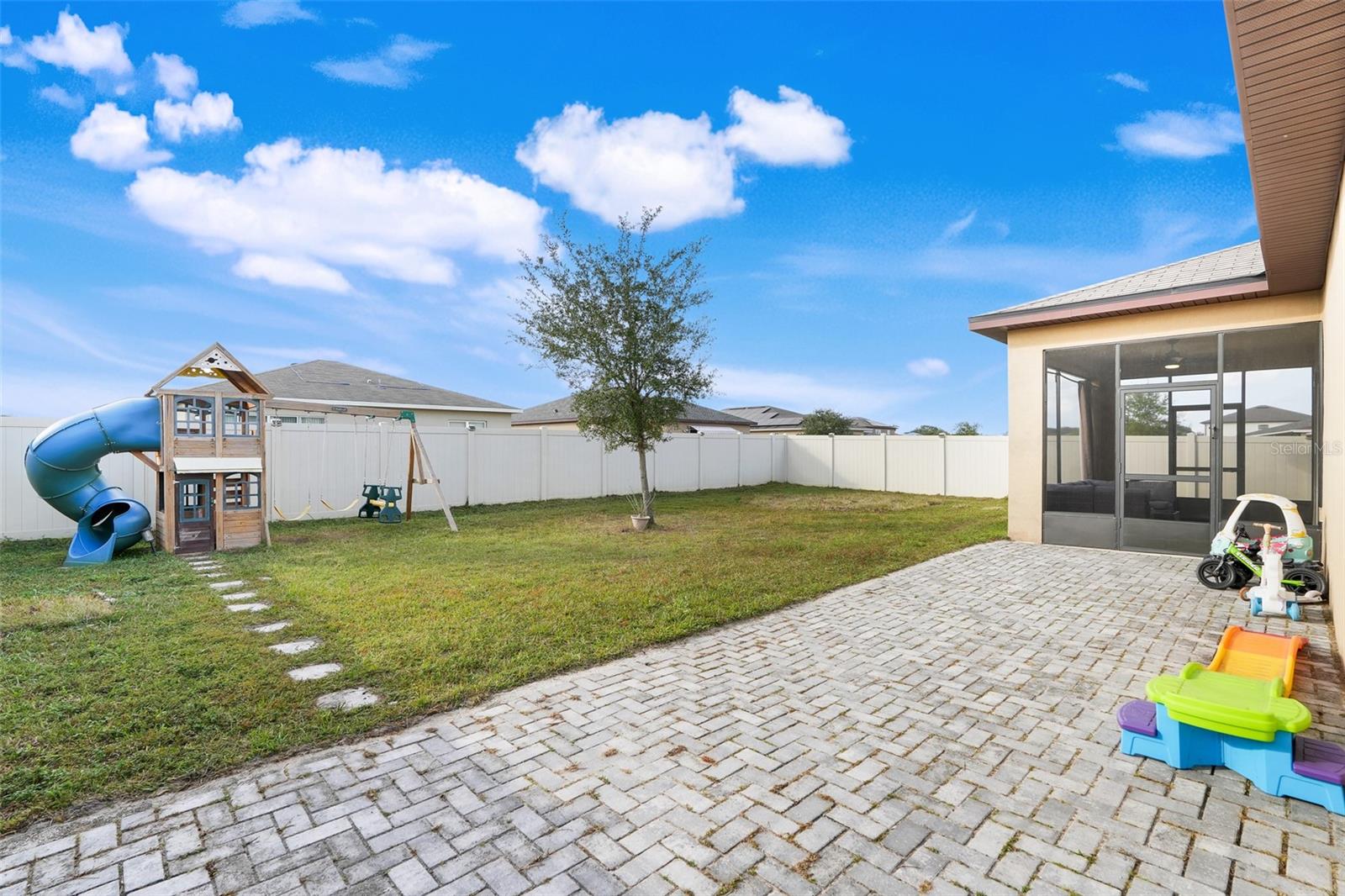 PINEWOOD GARDENS - Residential