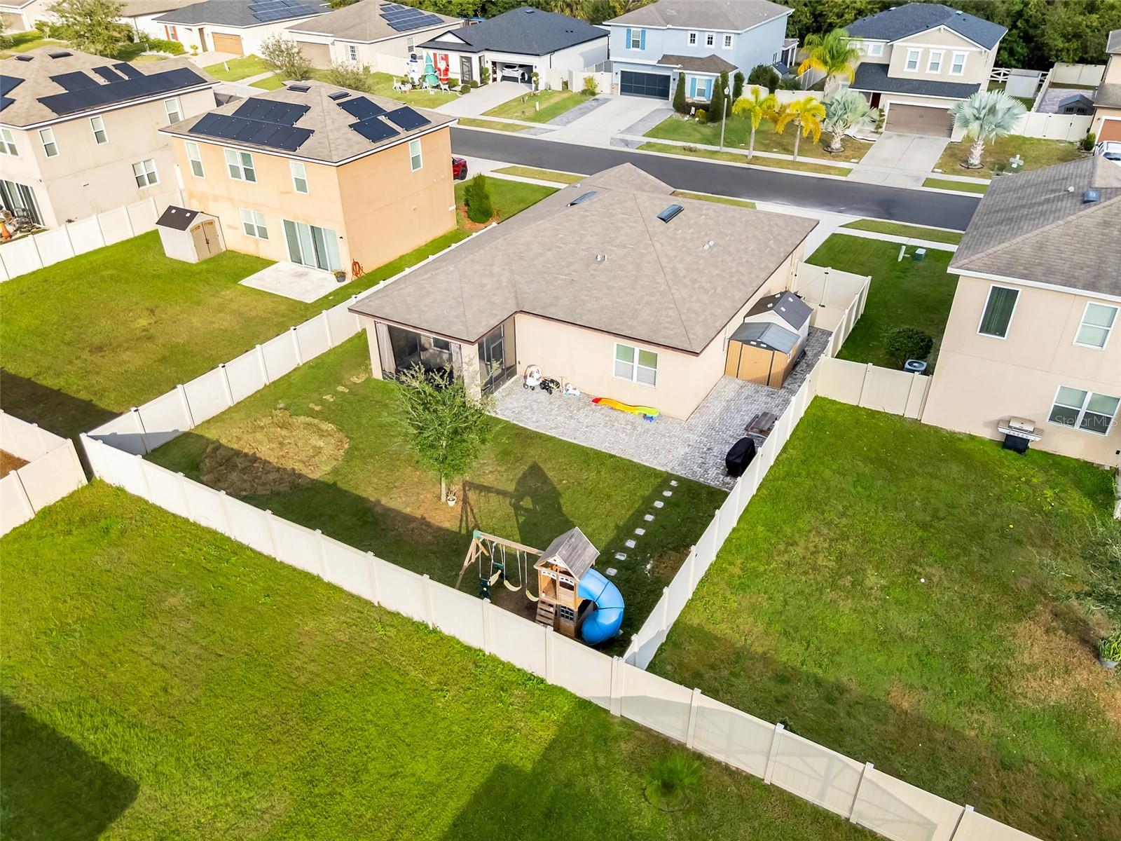 PINEWOOD GARDENS - Residential