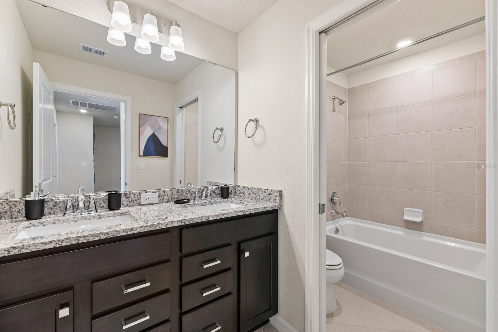 WINDSOR CAY PHASE 1 - Residential