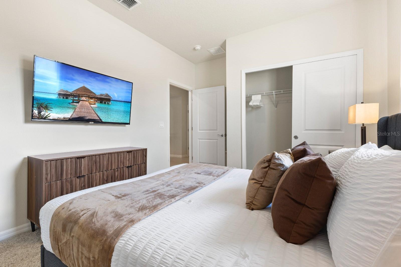 WINDSOR CAY PHASE 1 - Residential